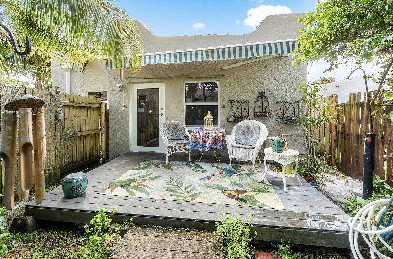 West Palm Beach, FL 33405,611 El Vedado 1 - 3
