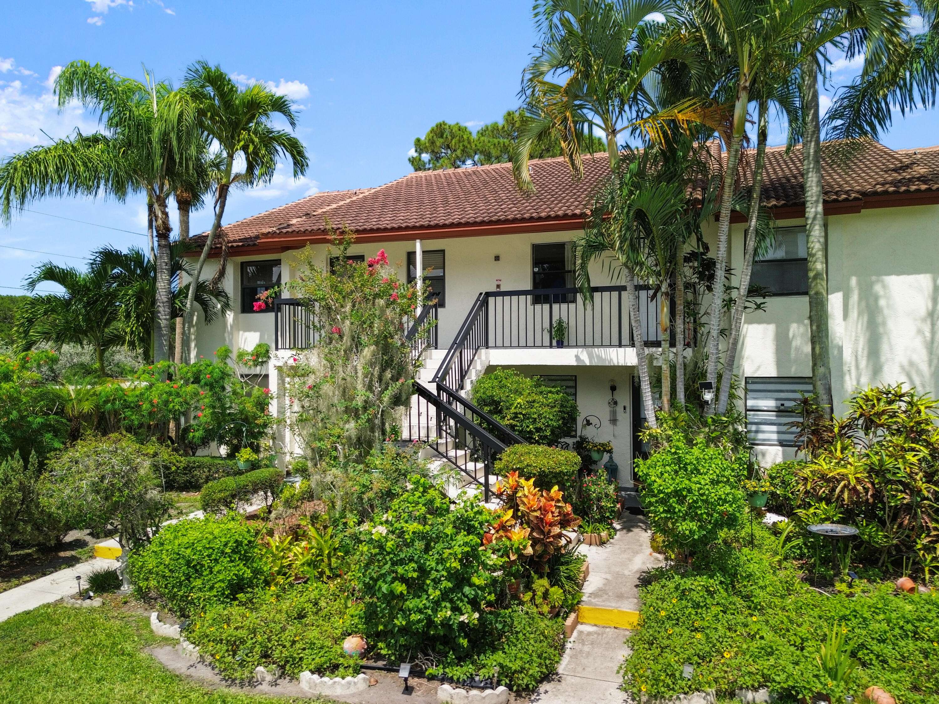 Boca Raton, FL 33433,22076 Palms Way 202