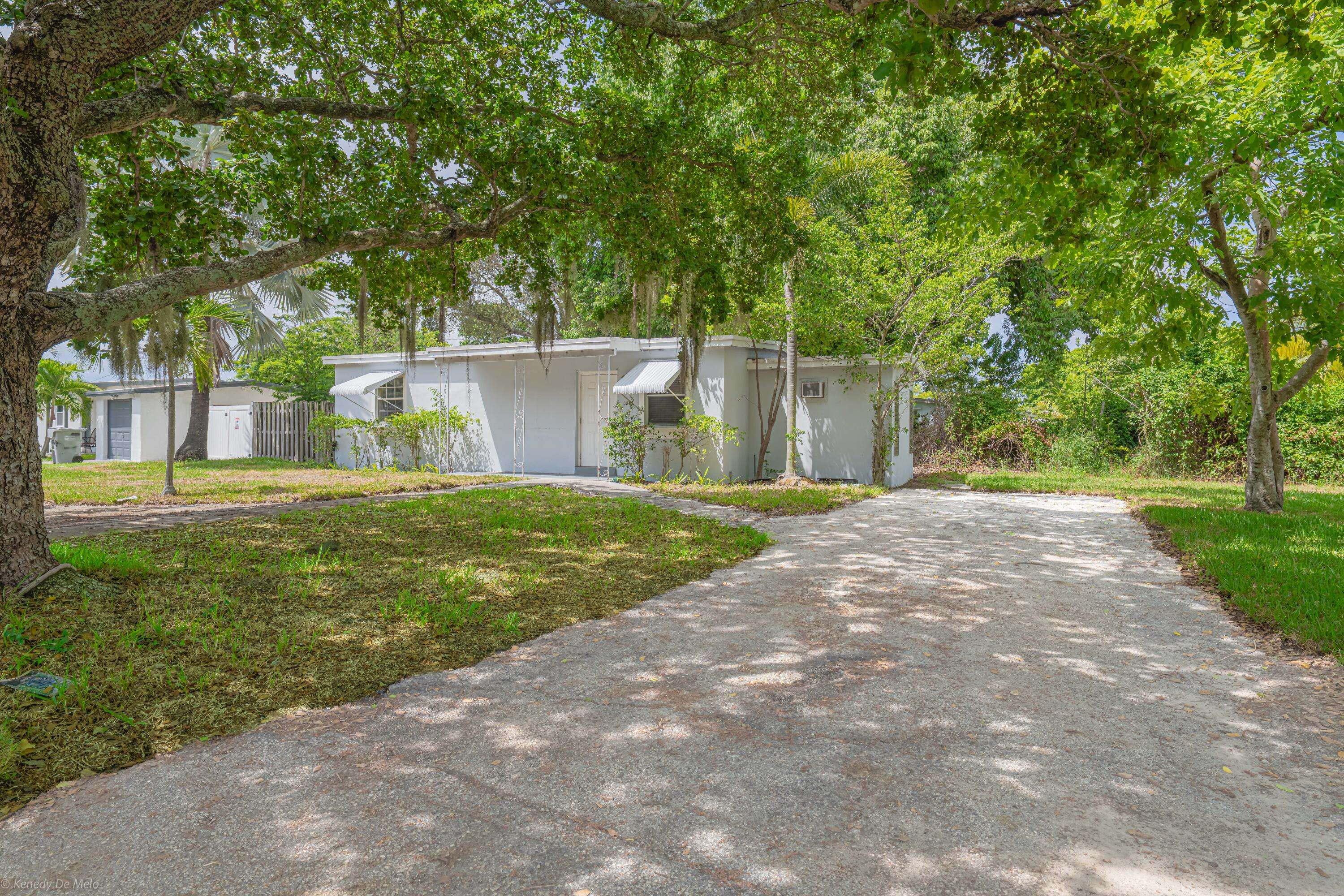 Pompano Beach, FL 33064,5275 NE 16 AVE