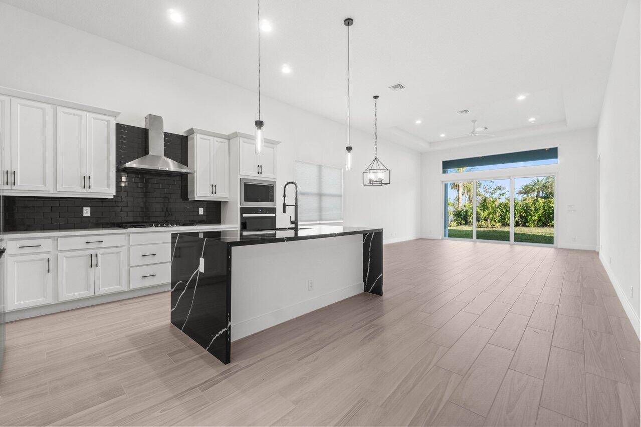 Palm Beach Gardens, FL 33412,10151 Driftwood WAY