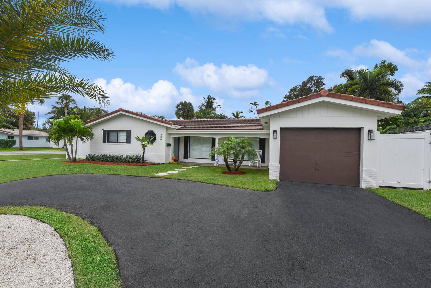 Boca Raton, FL 33486,700 SW 4th ST