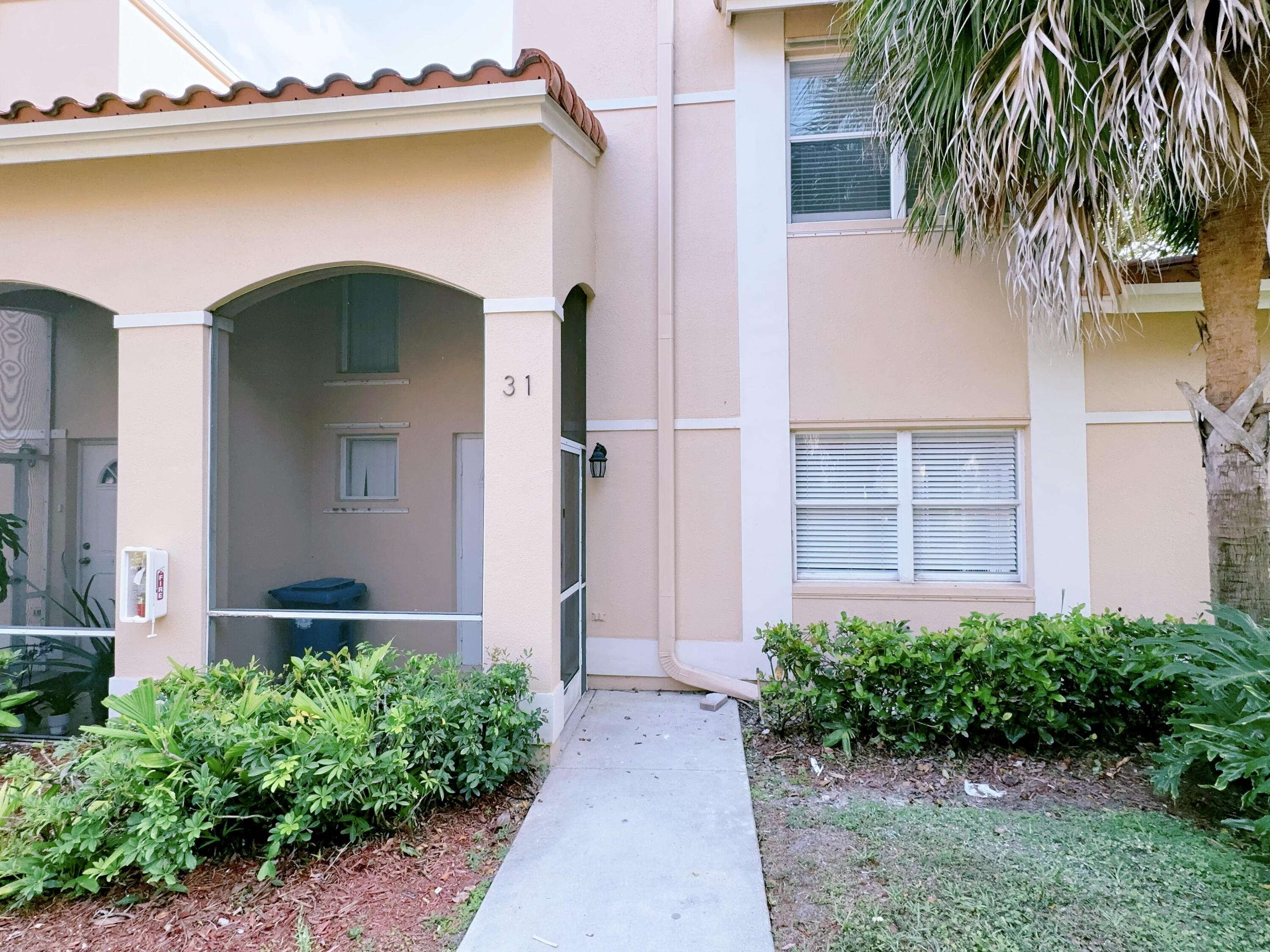 Weston, FL 33326,549 Racquet Club RD 31