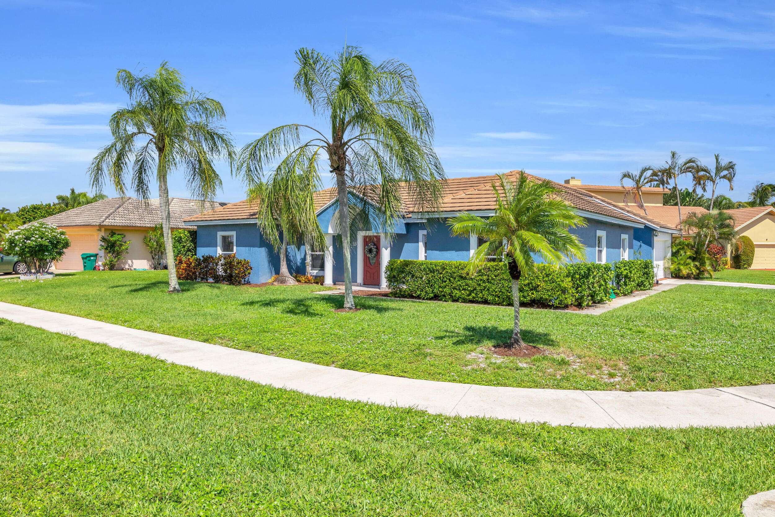 Tequesta, FL 33469,33 Chestnut TRL