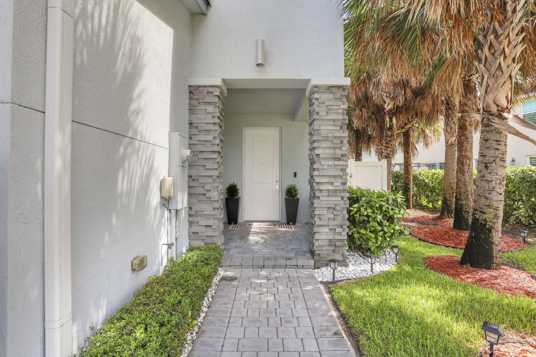 Deerfield Beach, FL 33064,1041 Rio CT
