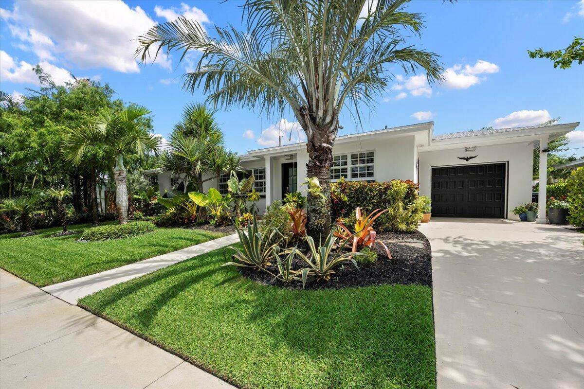 Lake Worth Beach, FL 33460,213 Vanderbilt DR