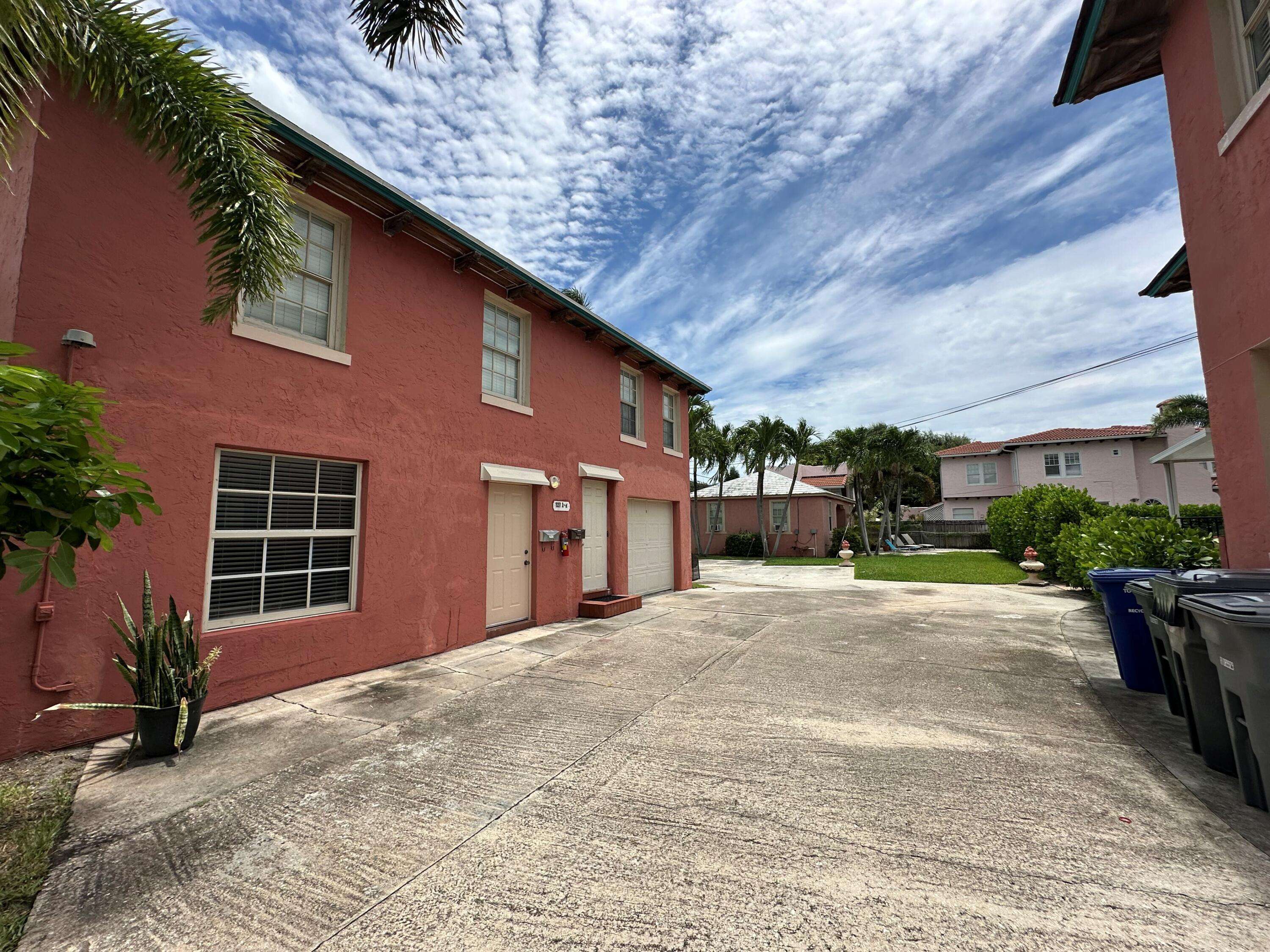 Lake Park, FL 33403,227a Foresteria DR A