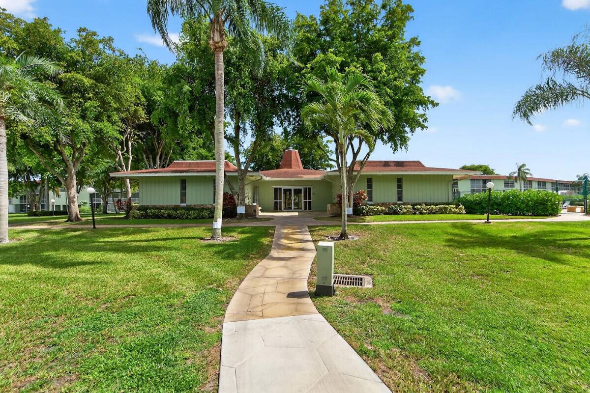 Palm Springs, FL 33461,3200 Springdale BLVD 114