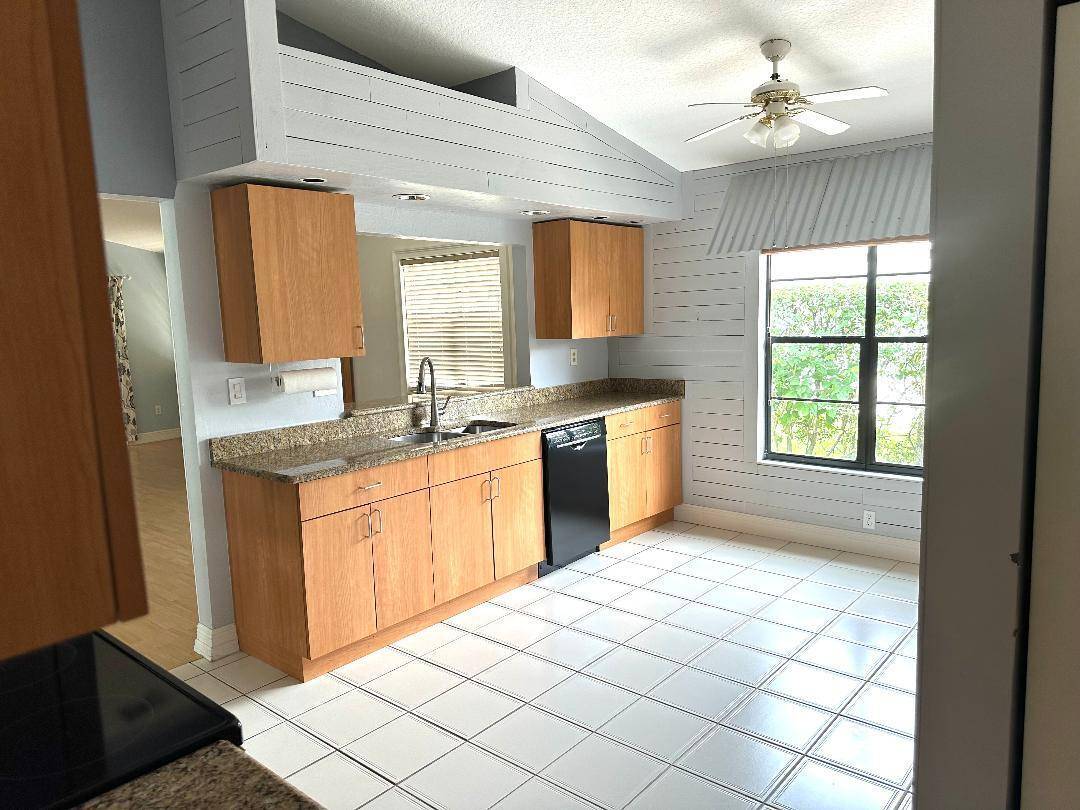 Lake Worth, FL 33467,8095 Burlington CT