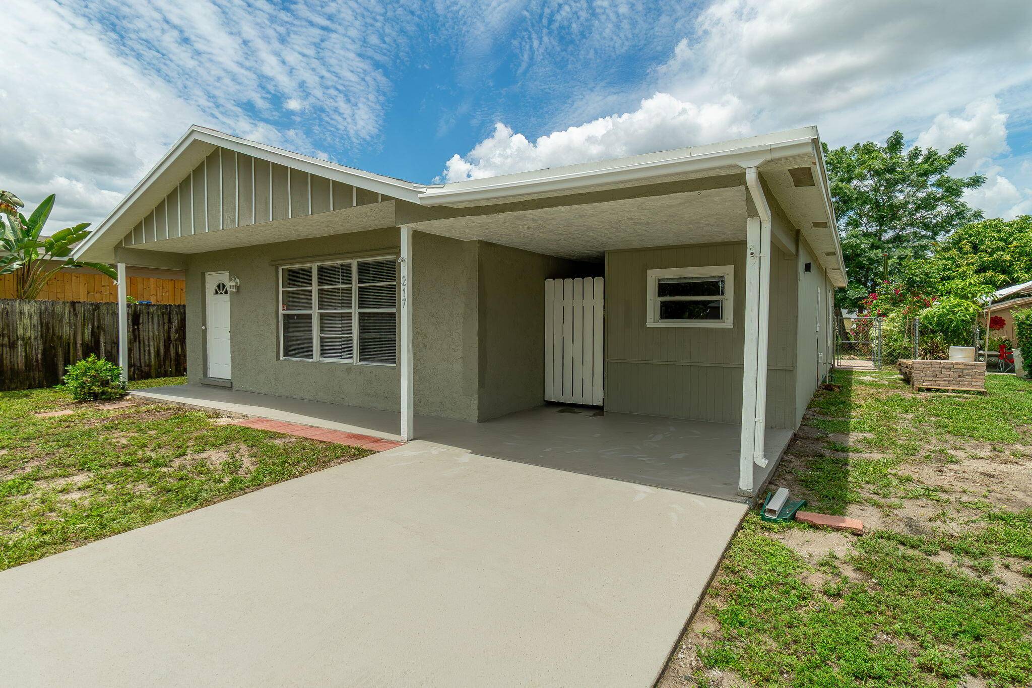 Greenacres, FL 33463,217 Fleming AVE