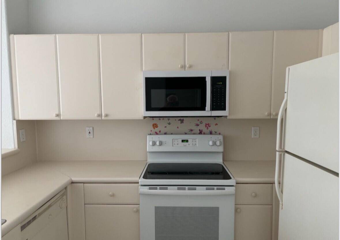 Homestead, FL 33035,2731 SE 17th AVE 210