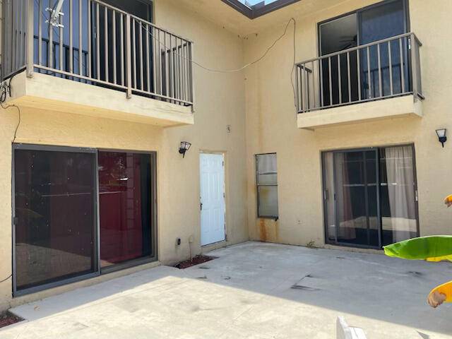 Fort Pierce, FL 34950,1458 N Lawnwood CIR 28b