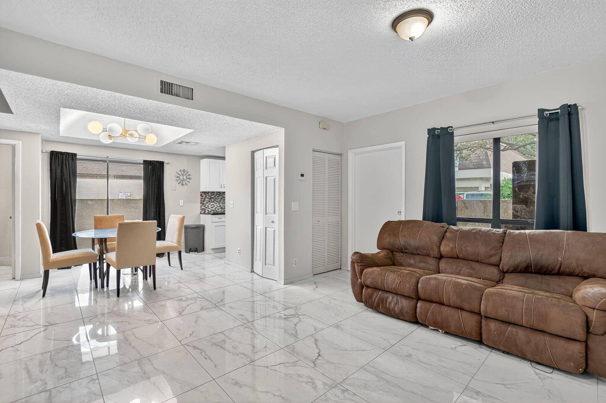 Boca Raton, FL 33428,9375 SW 61st WAY A12