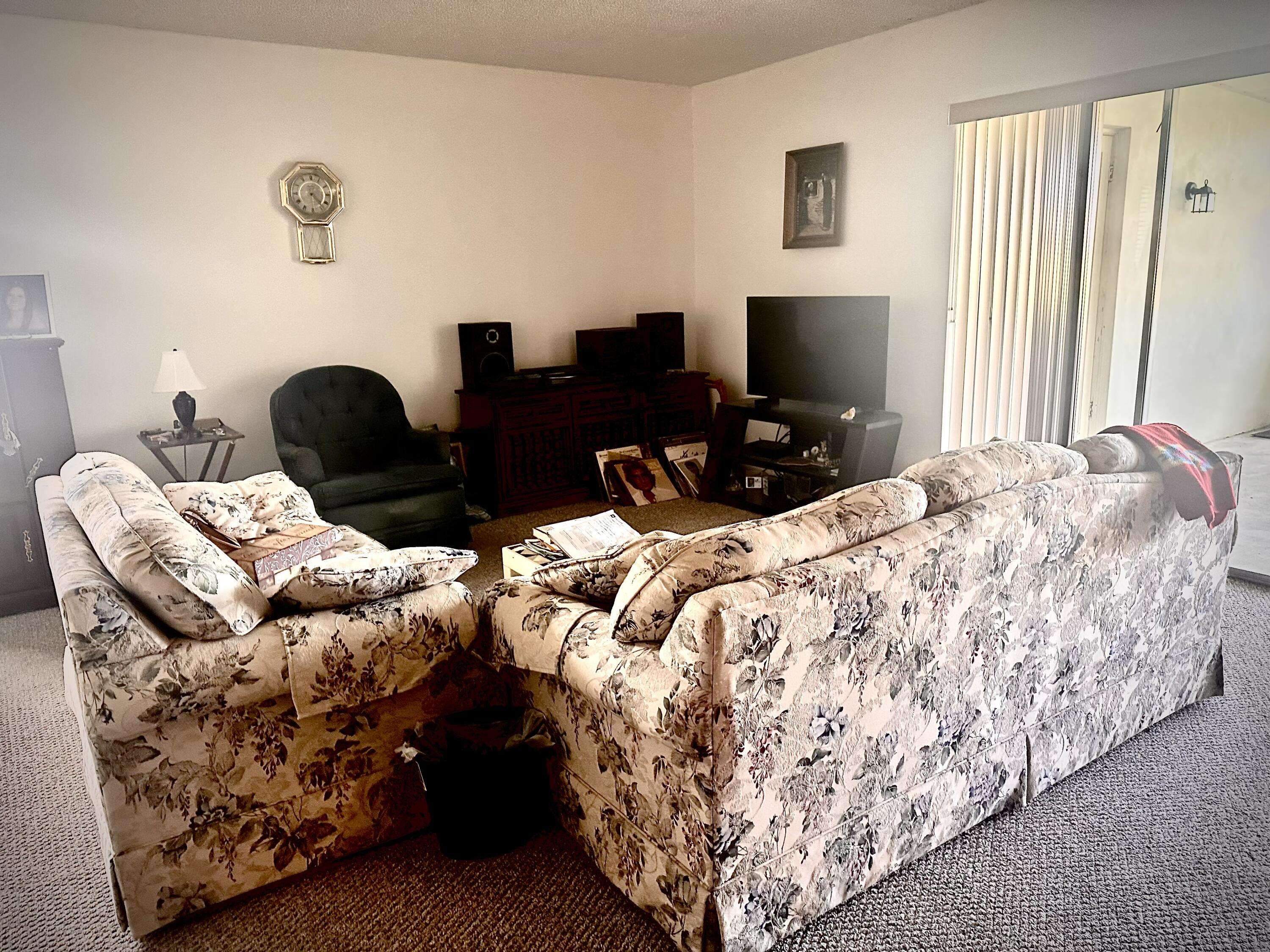 West Palm Beach, FL 33415,2886 E Fernley DR 85