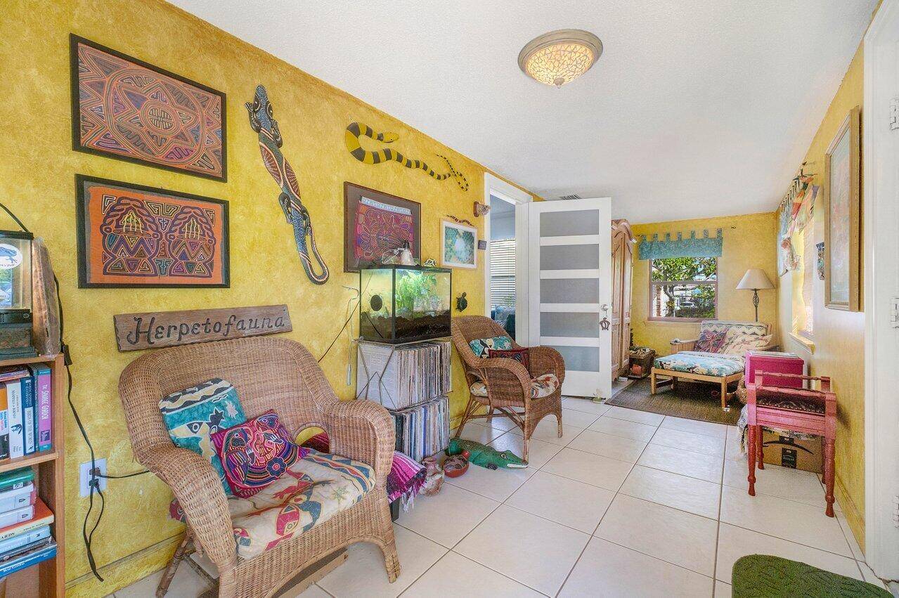 Lake Worth Beach, FL 33460,717 N L ST