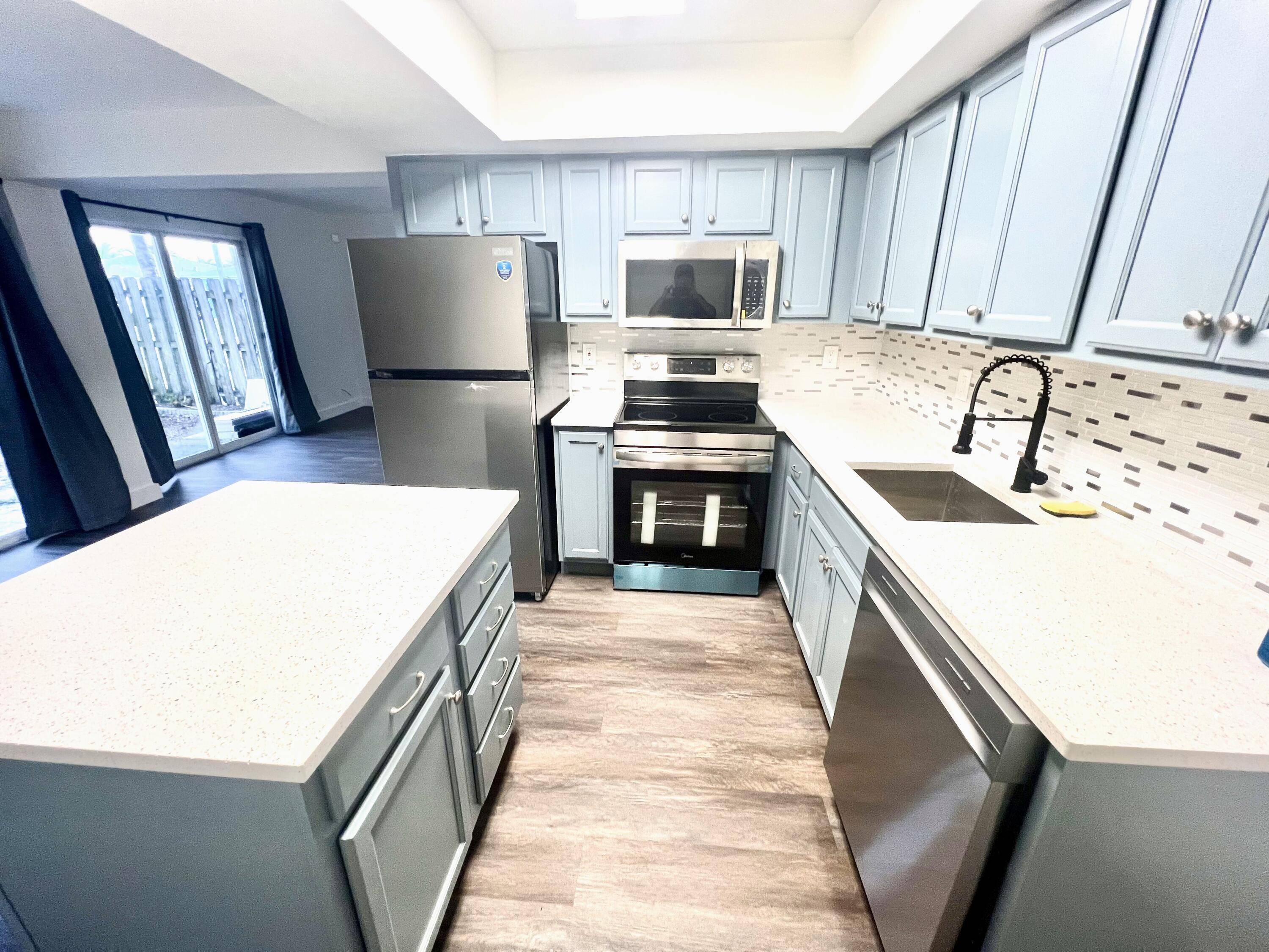 Boynton Beach, FL 33435,606 SW 1st ST