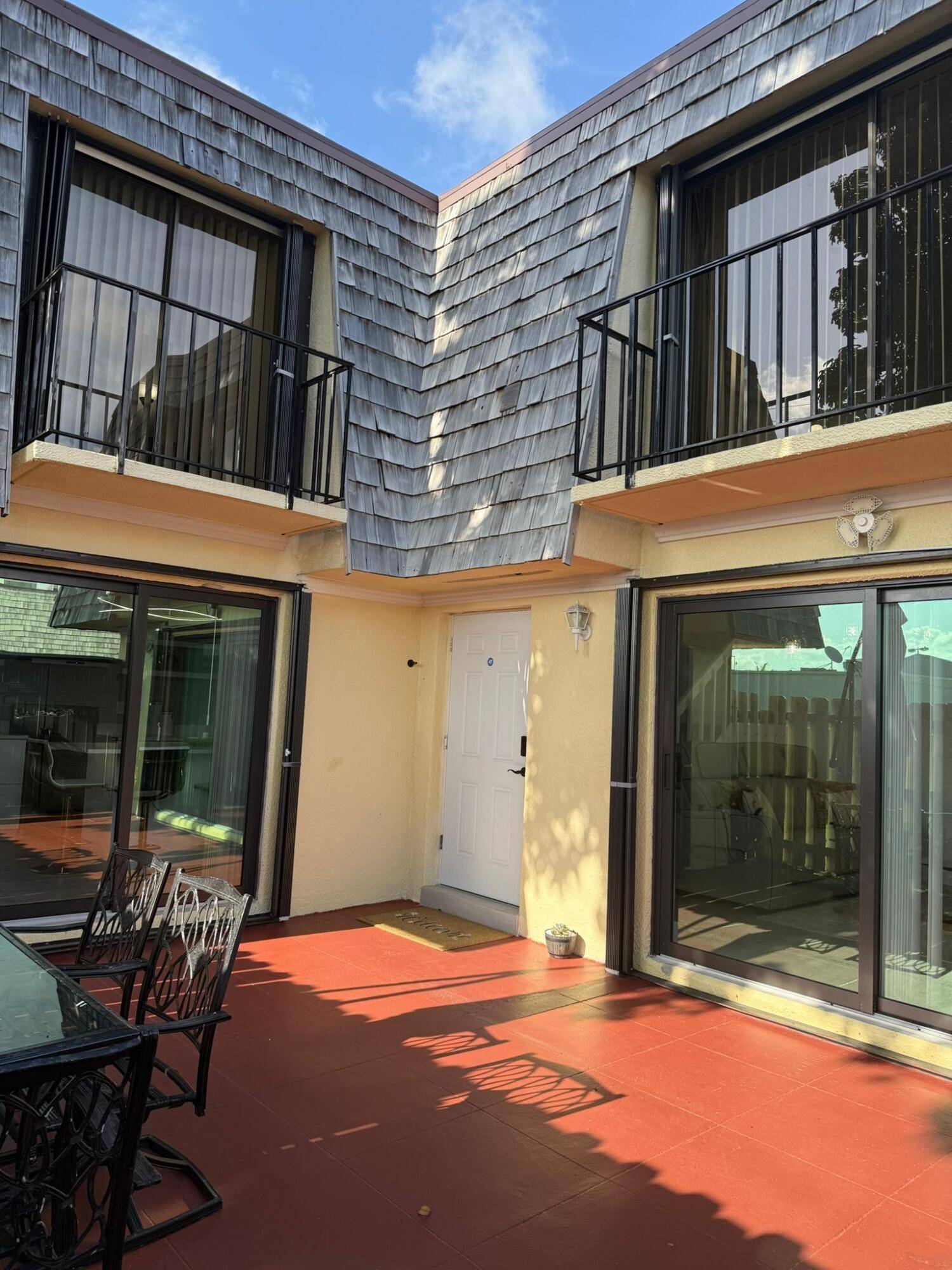 Palm Springs, FL 33461,21 Lake Arbor DR