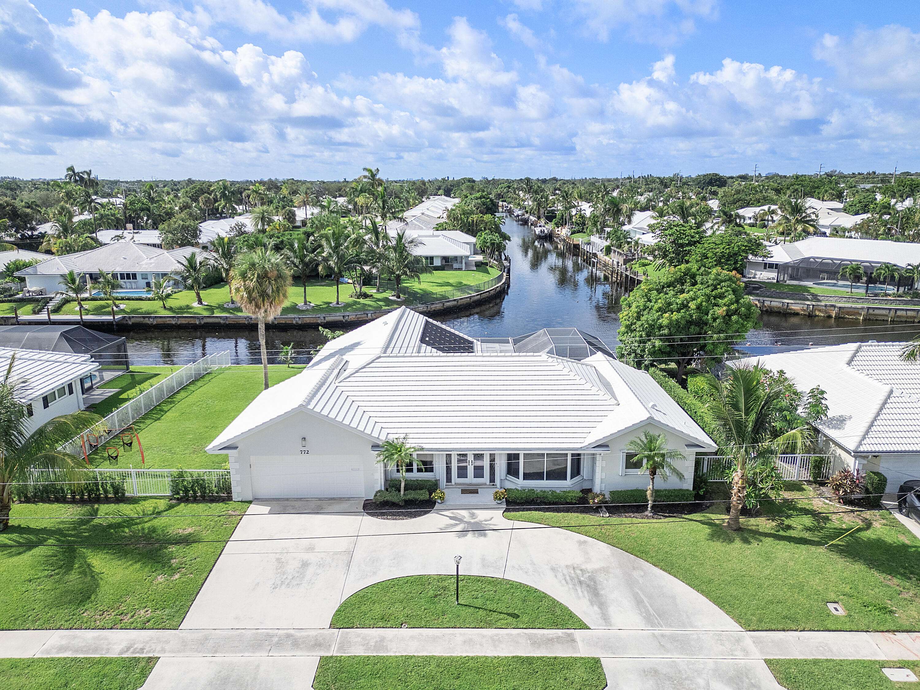 Boca Raton, FL 33486,772 Apple Tree LN