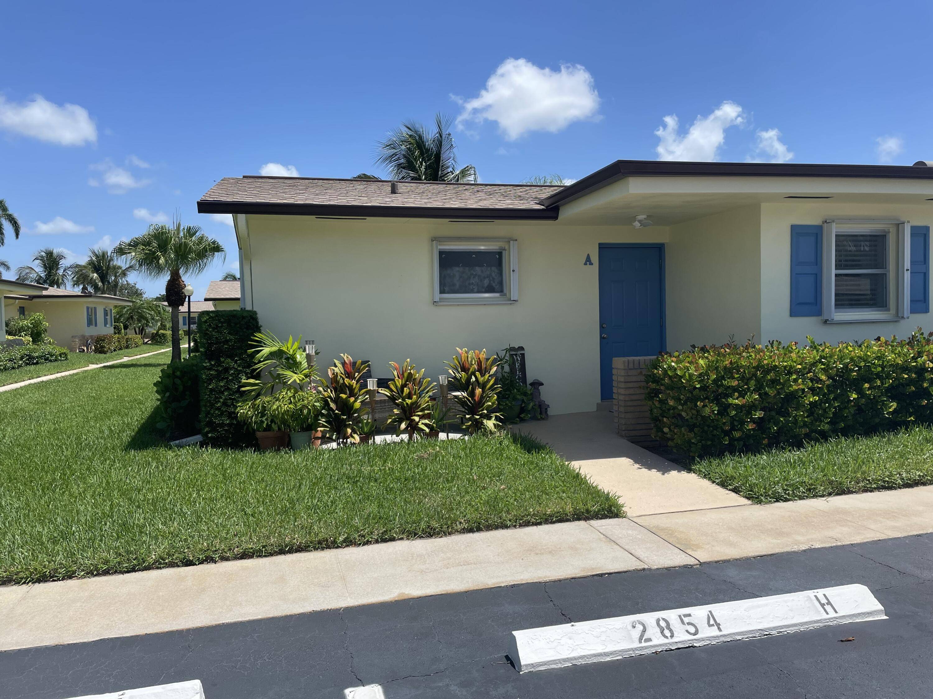 West Palm Beach, FL 33415,2864 E Crosley DR A