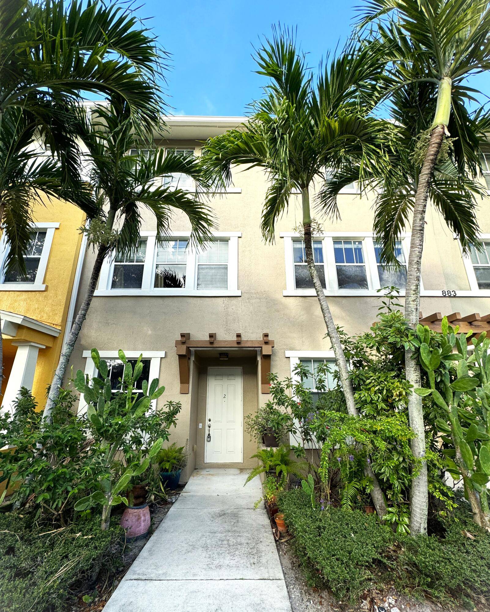 West Palm Beach, FL 33401,883 Millbrae CT 2
