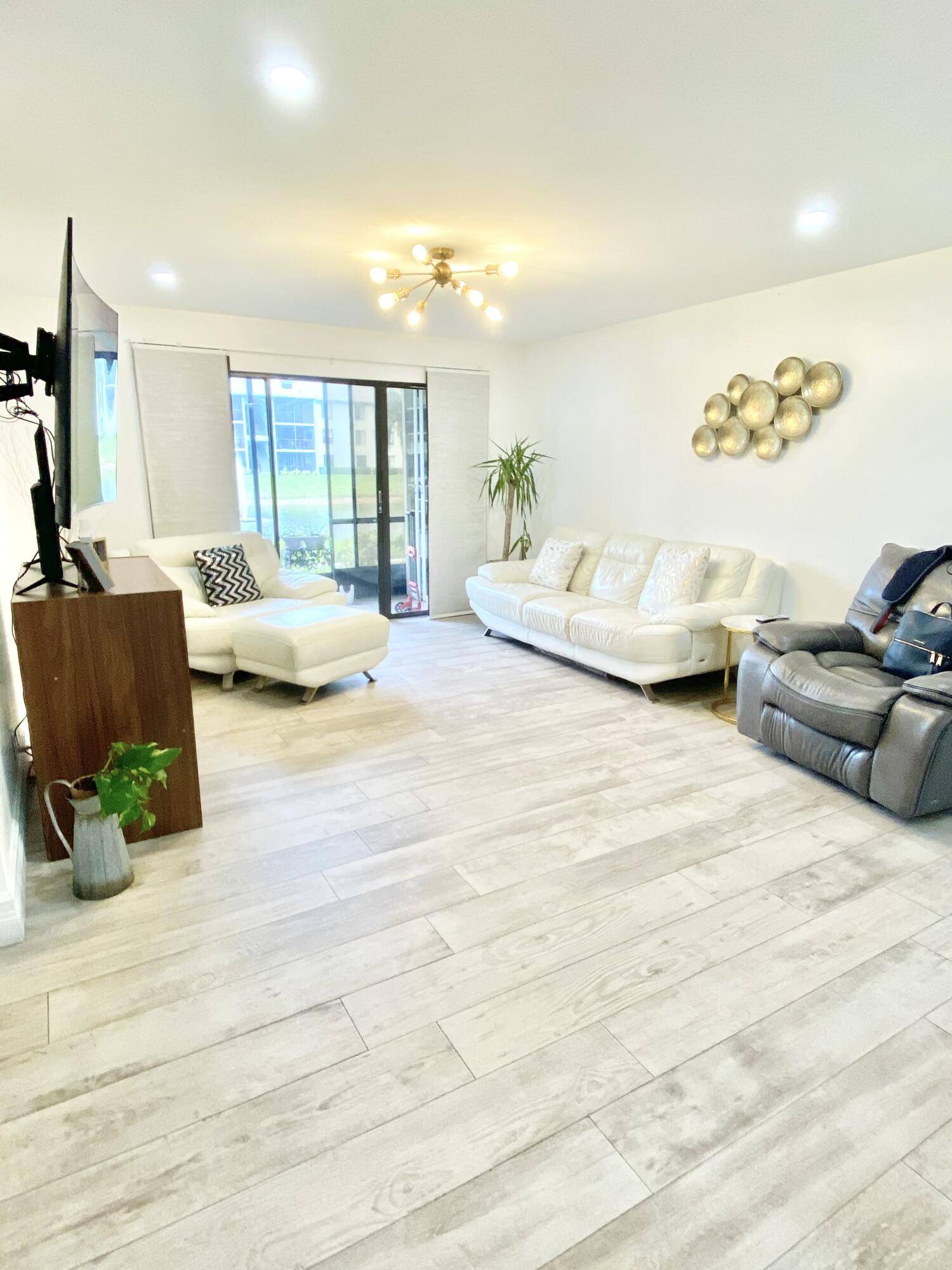 West Palm Beach, FL 33417,3594 Alder DR H1