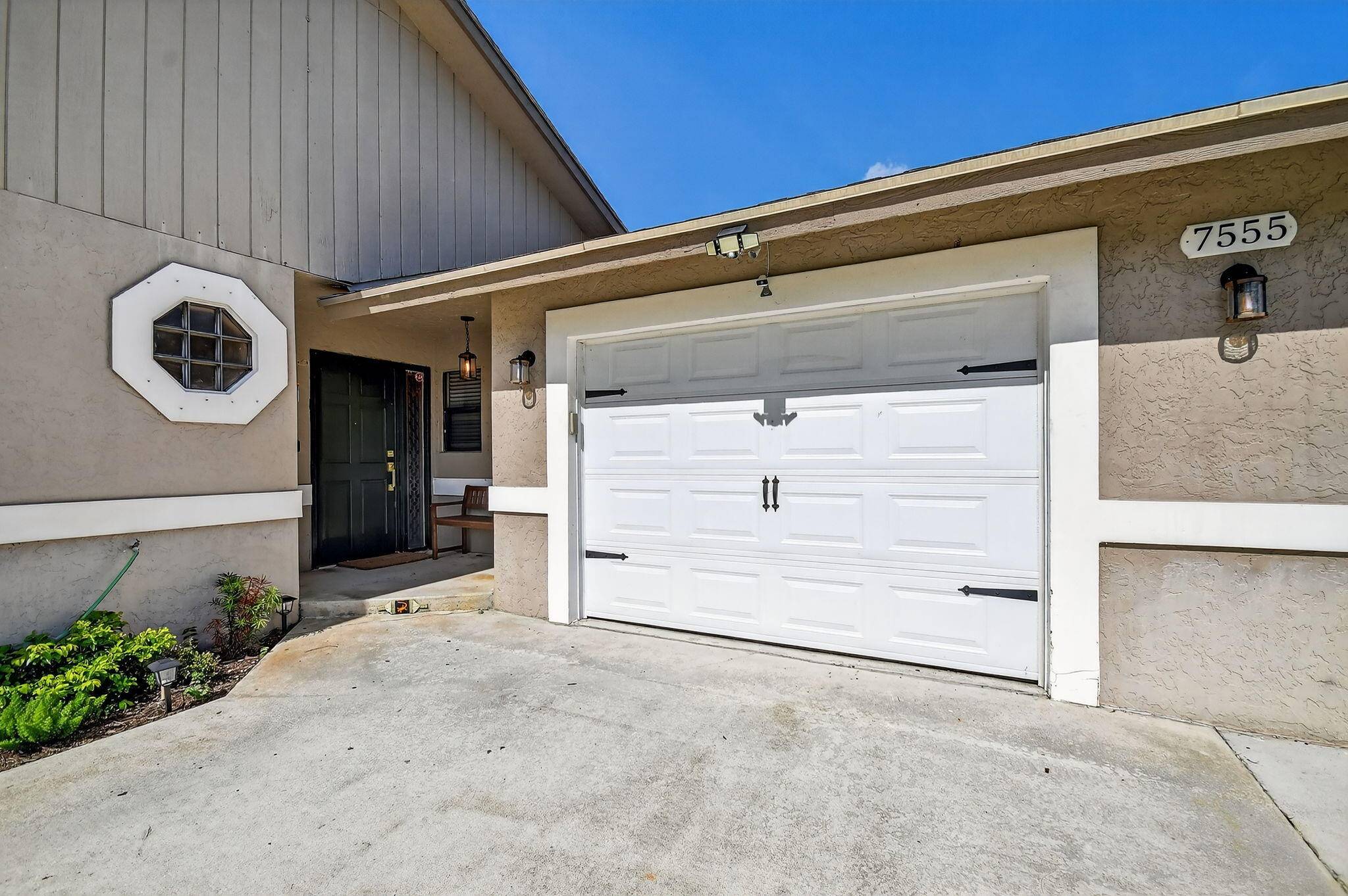 Lake Worth, FL 33463,7555 Hilltop DR