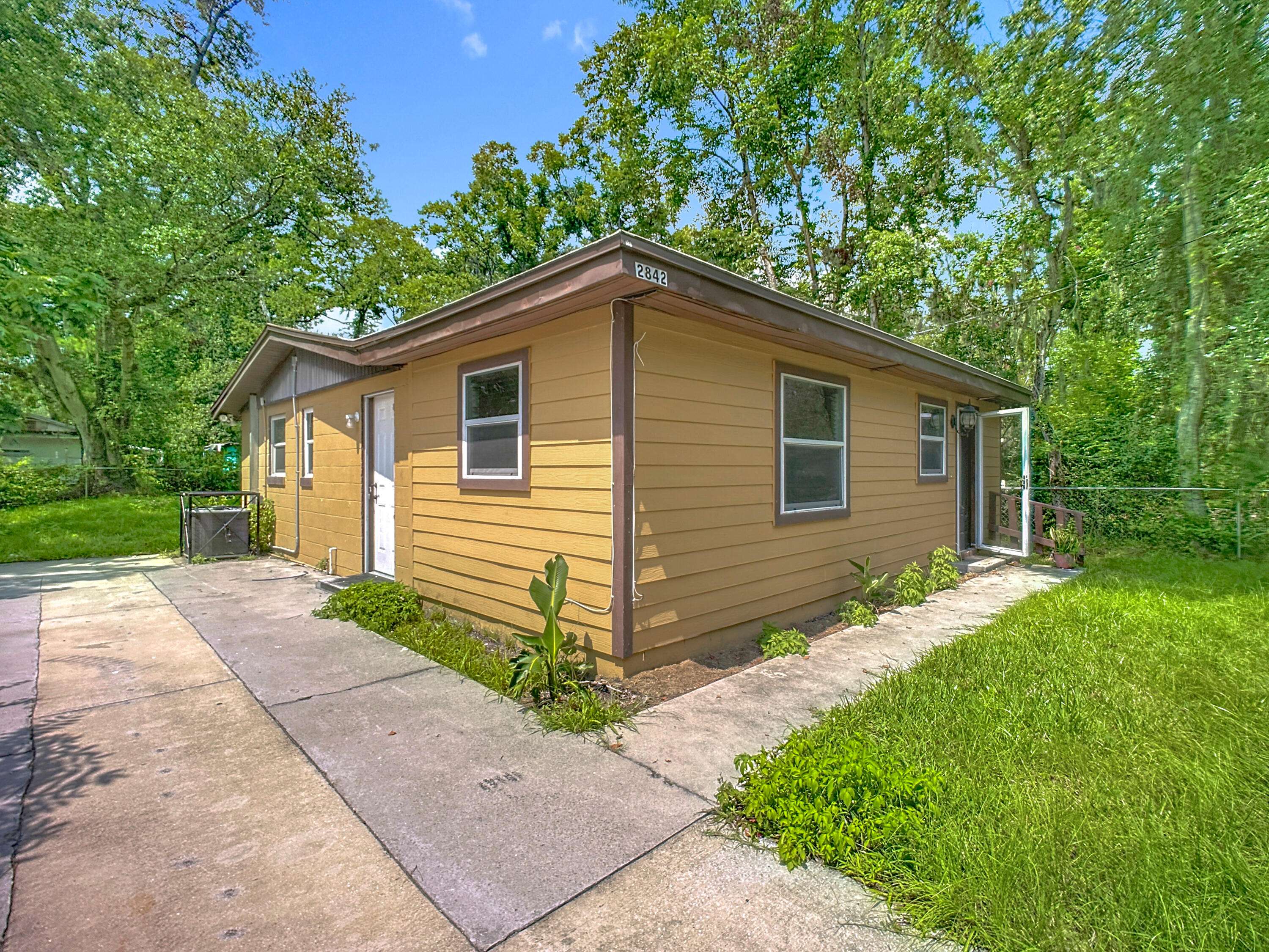 Jacksonville, FL 32254,2842 Lucoma DR