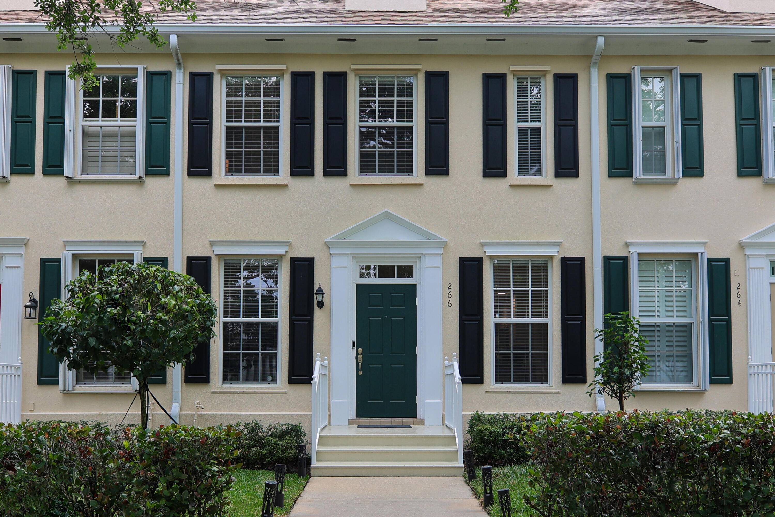 Jupiter, FL 33458,266 Iris DR