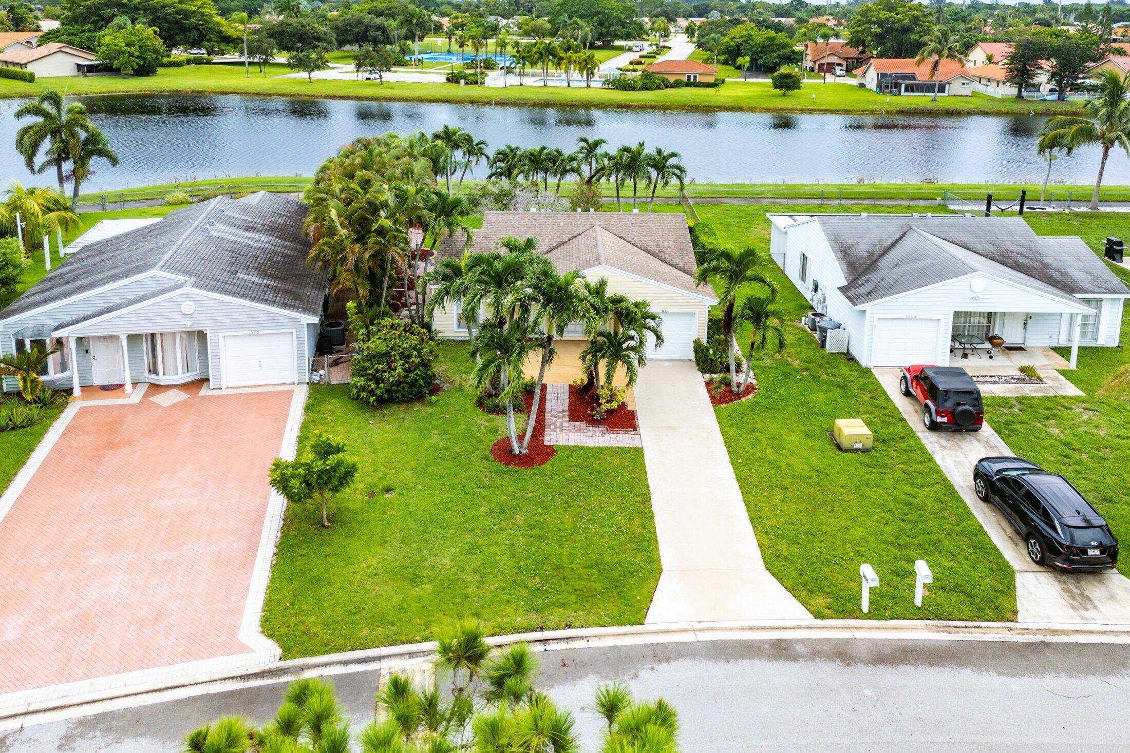 Boynton Beach, FL 33472,5456 Courtney CIR