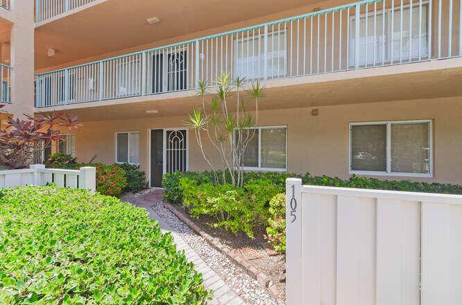 Boynton Beach, FL 33437,5749 Gemstone CT 105