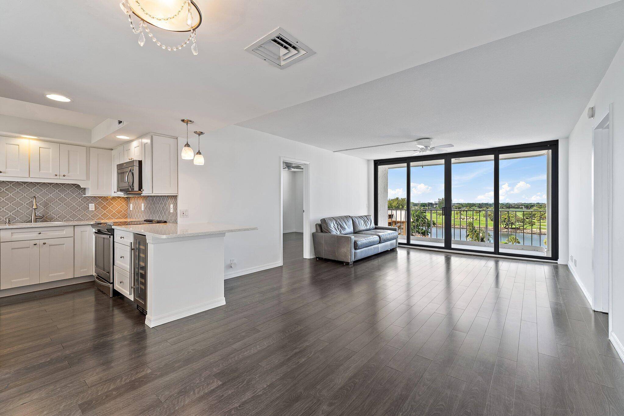 North Palm Beach, FL 33408,336 Golfview RD 719