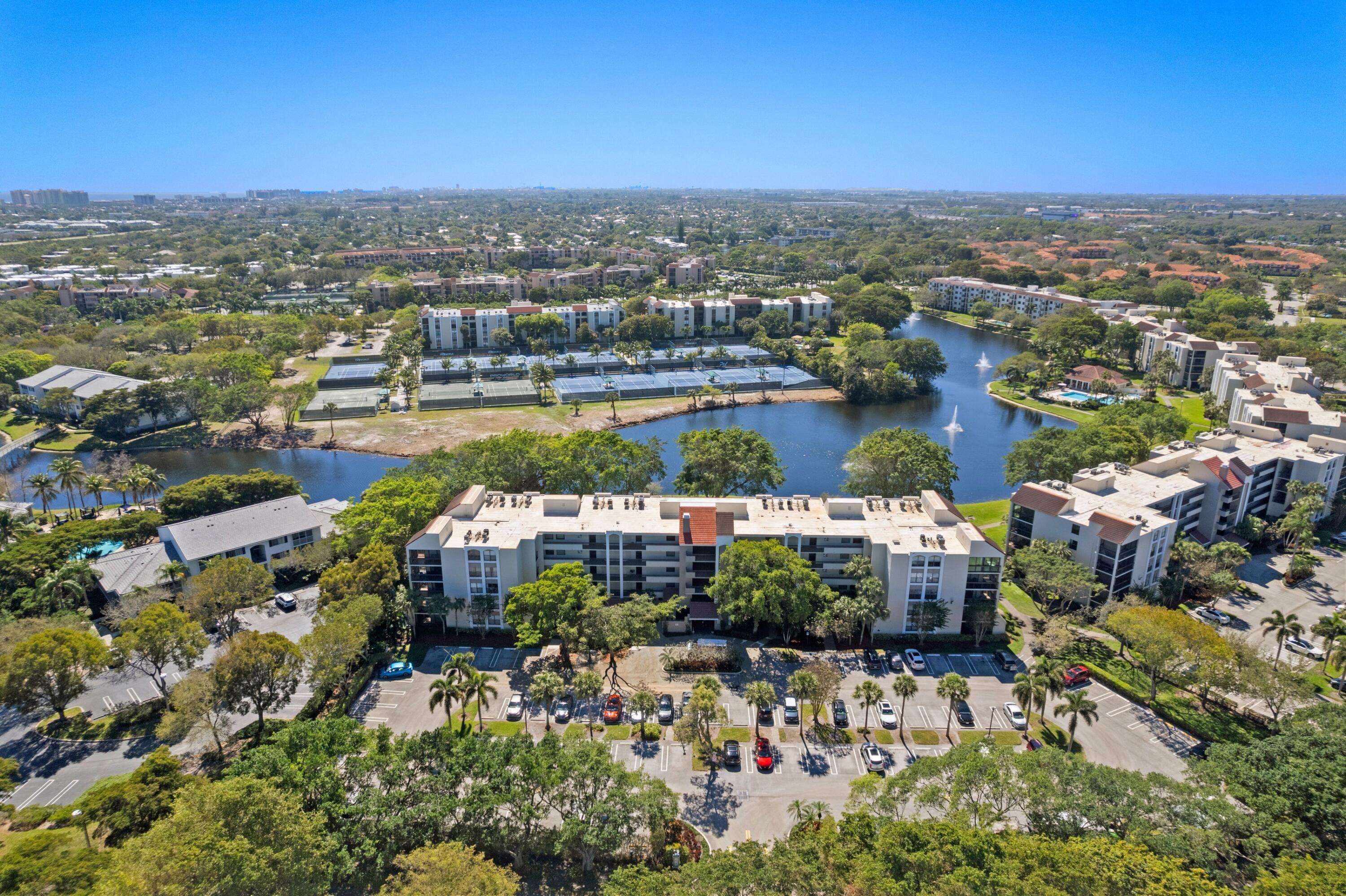 Delray Beach, FL 33444,820 Lavers CIR G211