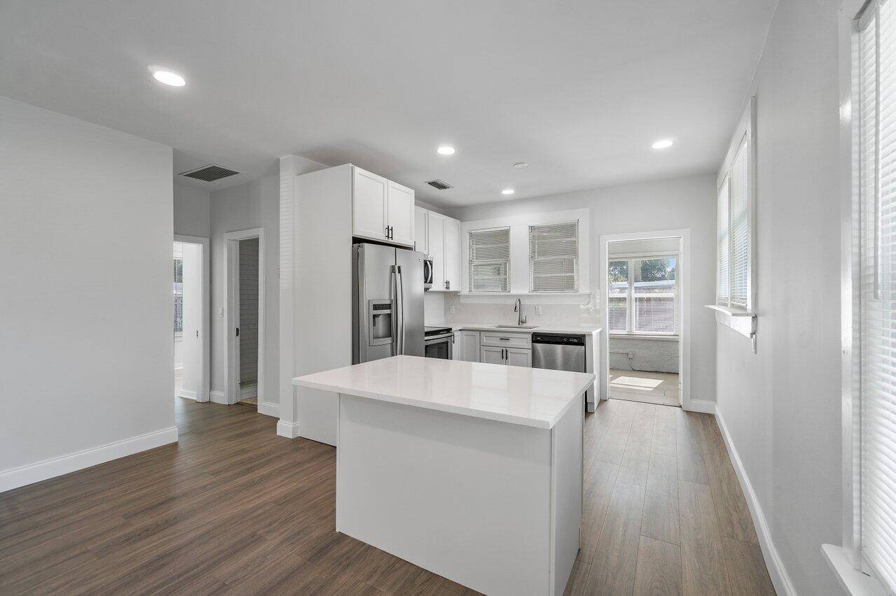 West Palm Beach, FL 33407,424 53rd ST