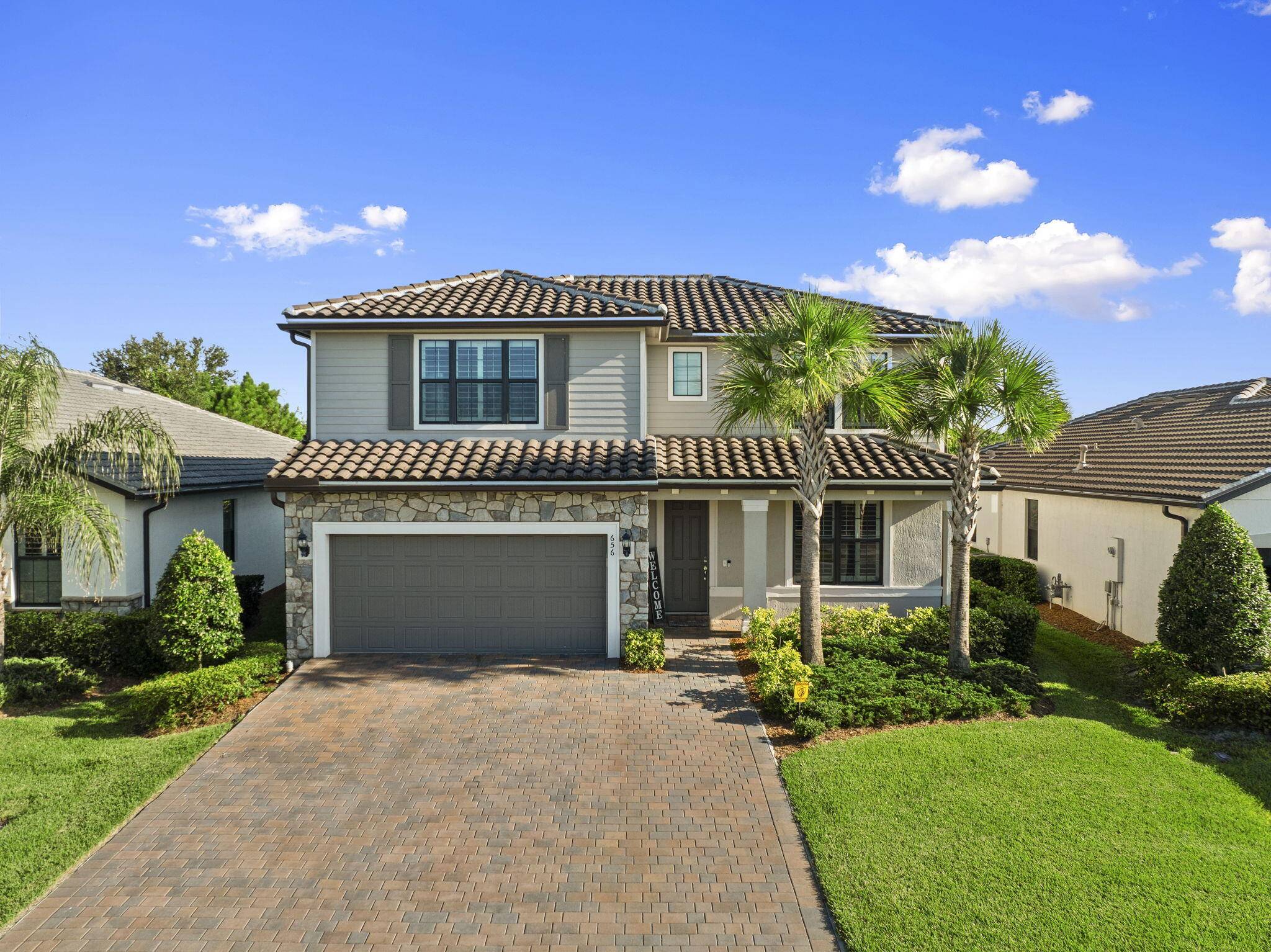 Port Saint Lucie, FL 34984,656 SE Villandry WAY