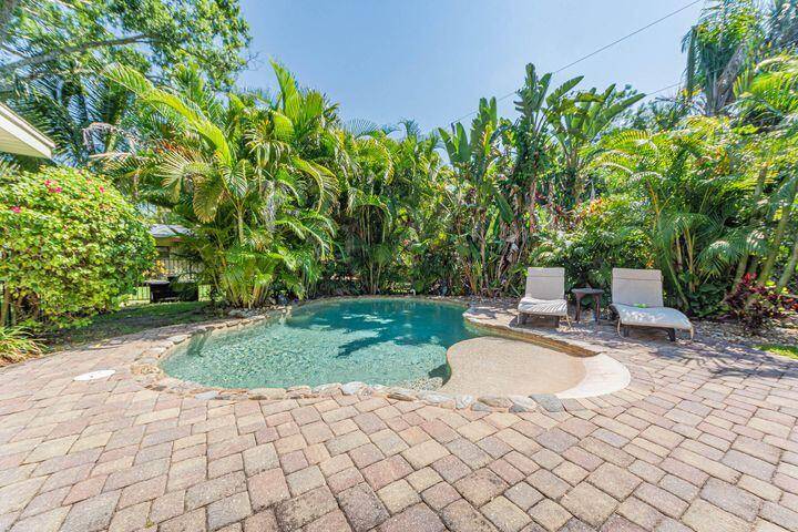 Vero Beach, FL 32966,1926 71st AVE