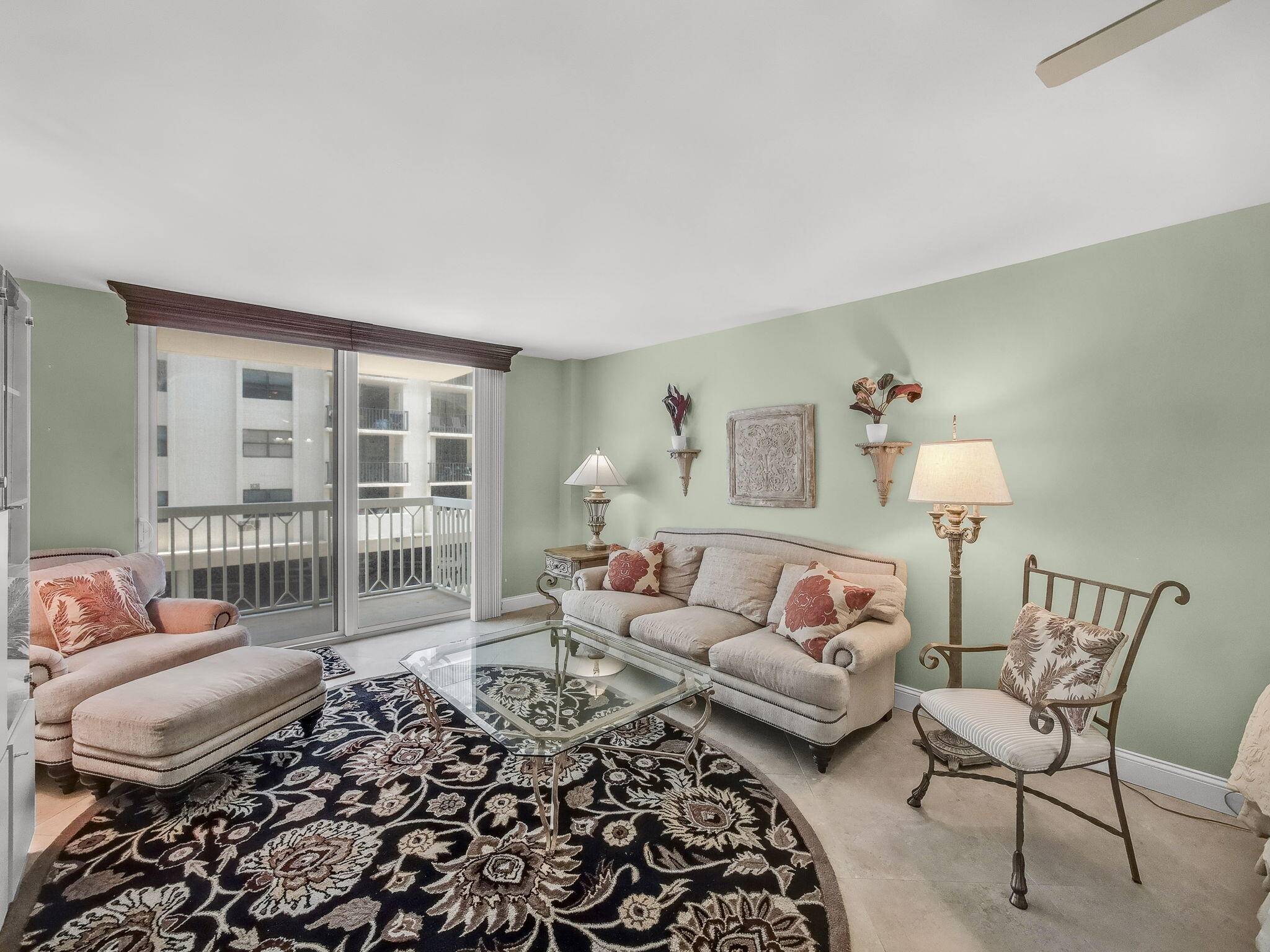 Palm Beach Shores, FL 33404,125 Ocean AVE 303