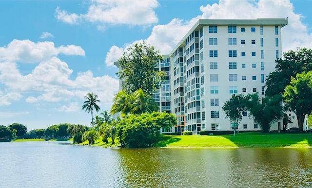 Pompano Beach, FL 33069,3051 N Course DR 807