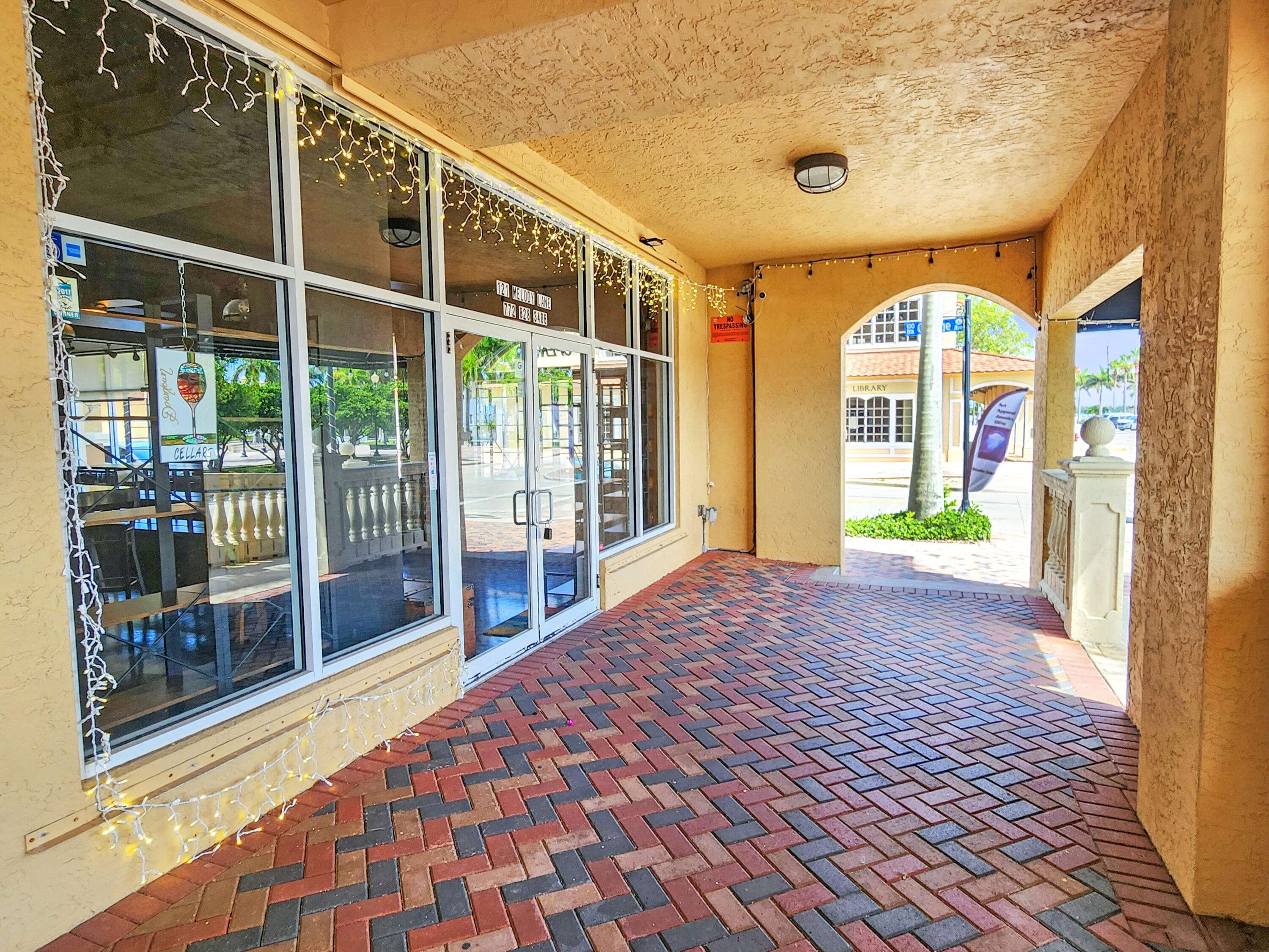 Fort Pierce, FL 34950,121 Melody LN