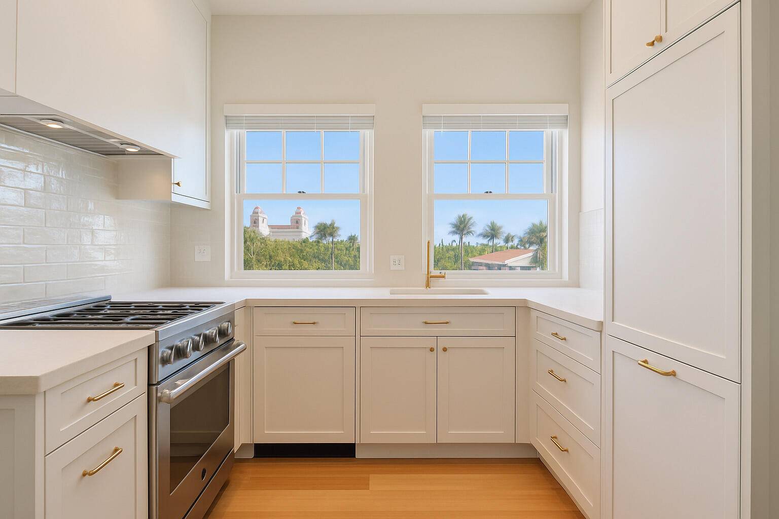 Palm Beach, FL 33480,184 Sunset AVE 104