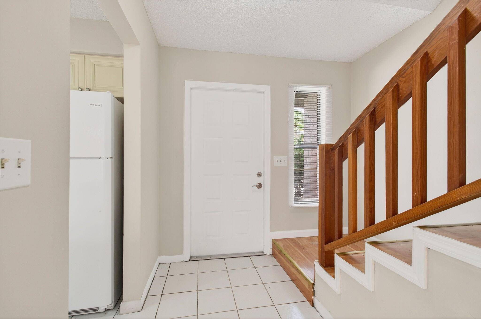 Greenacres, FL 33463,2006 Wharf LN