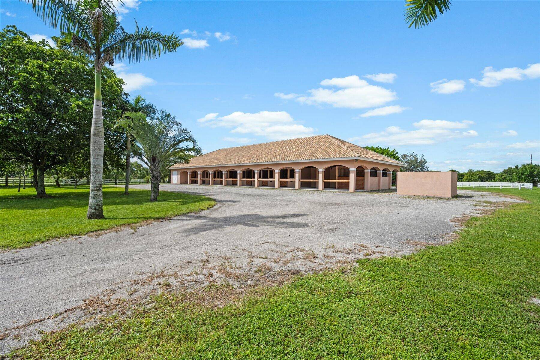 Loxahatchee, FL 33470,3935 Hanover CIR