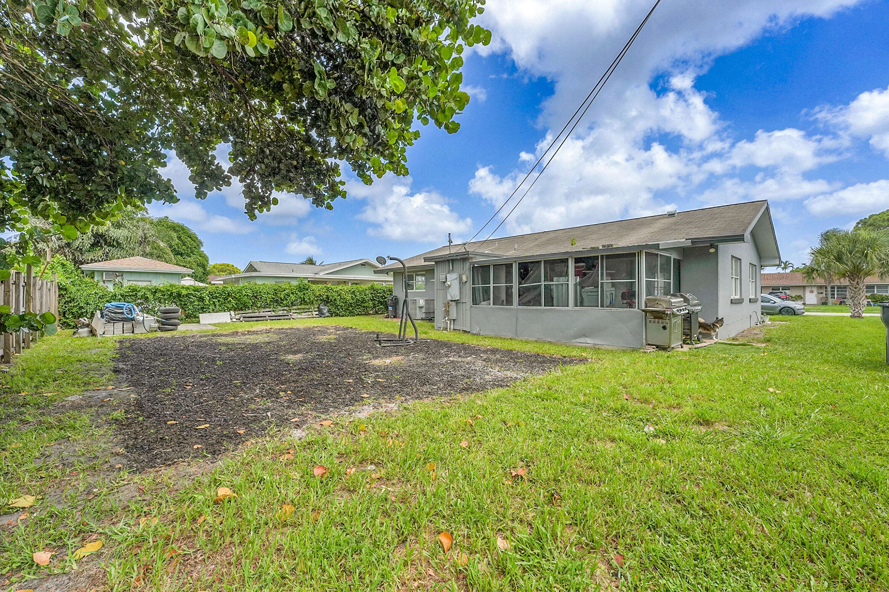 West Palm Beach, FL 33417,4873 Pine Knott LN