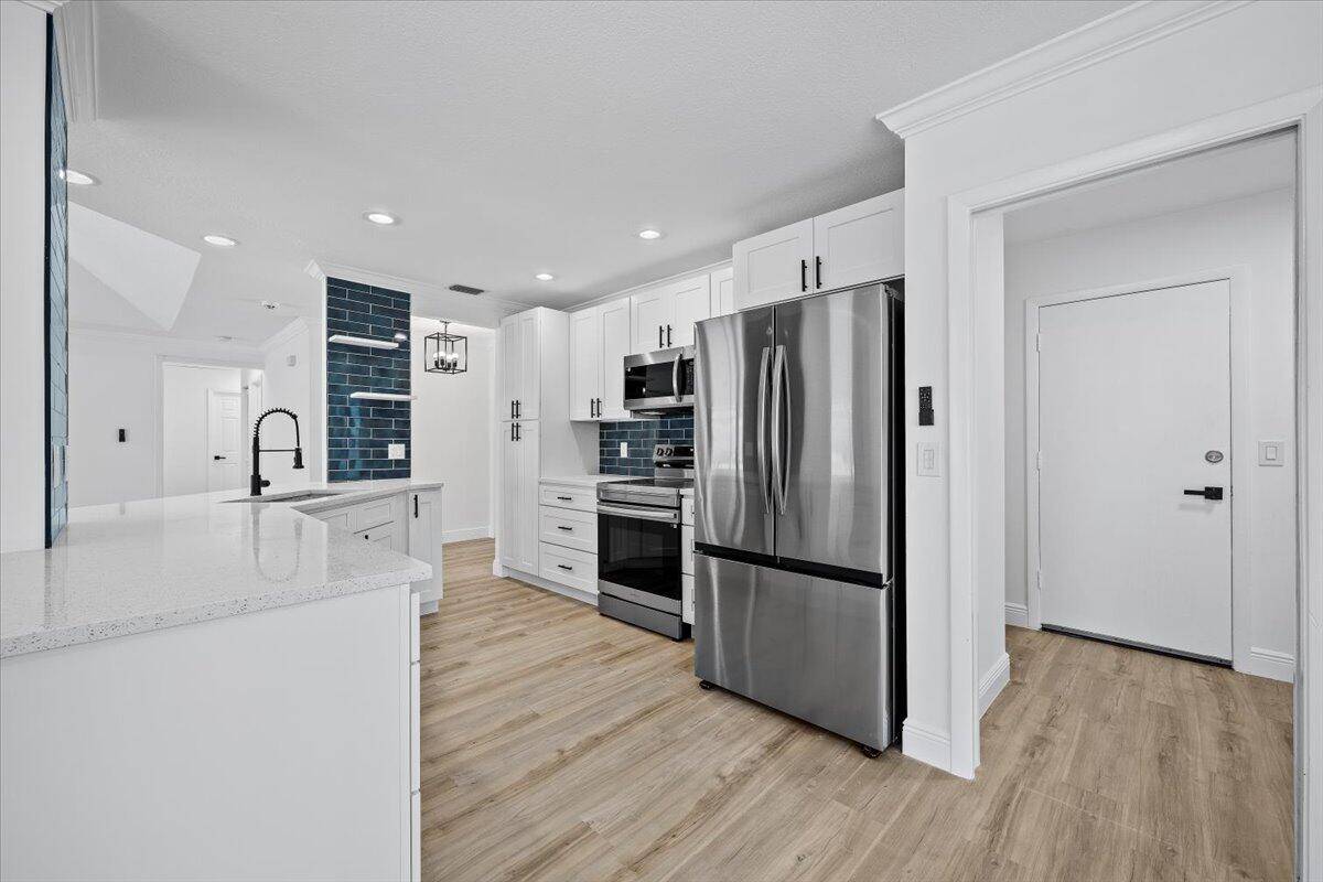 Lake Worth, FL 33467,8751 Sand Lake CT