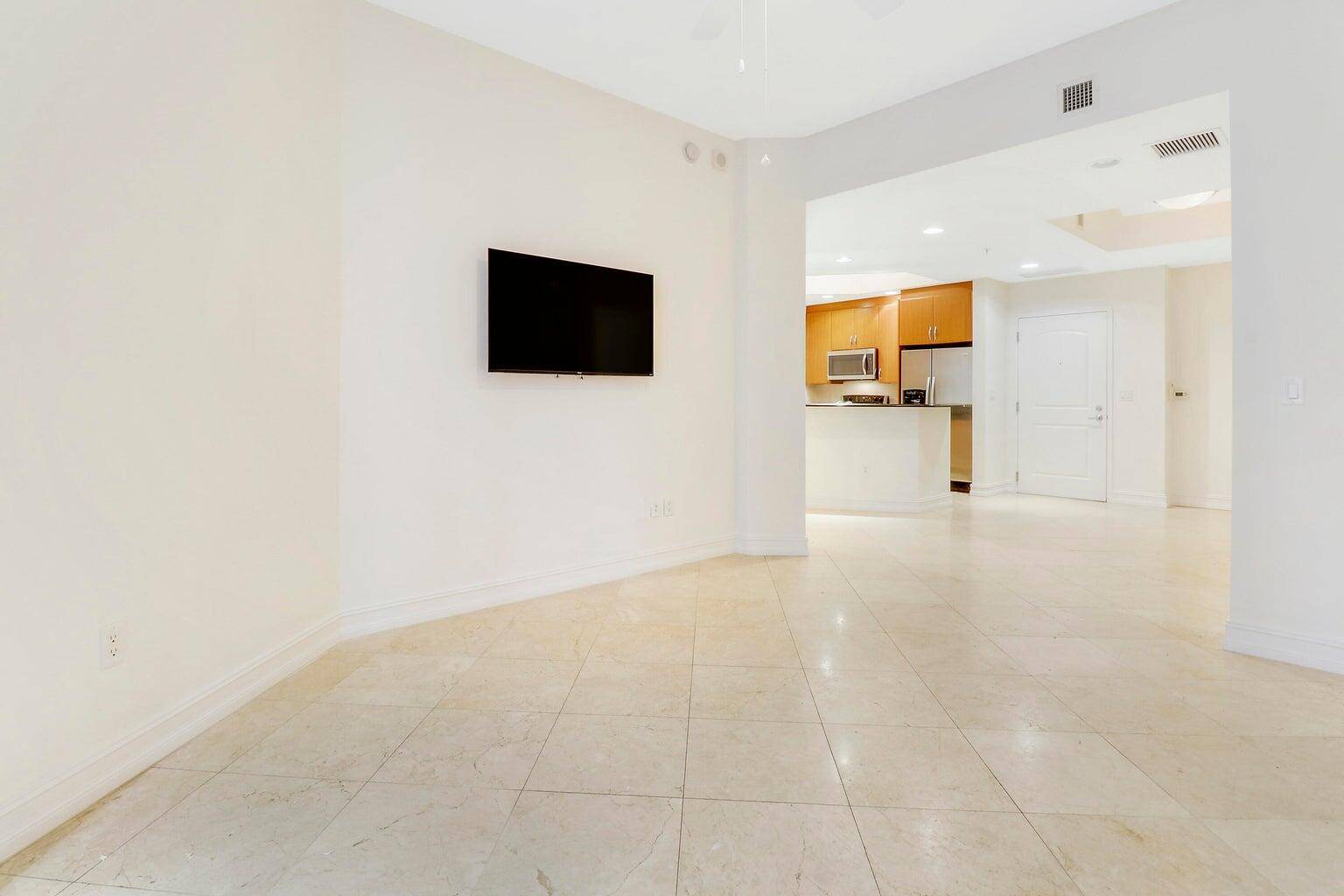 West Palm Beach, FL 33401,701 S Olive AVE 712