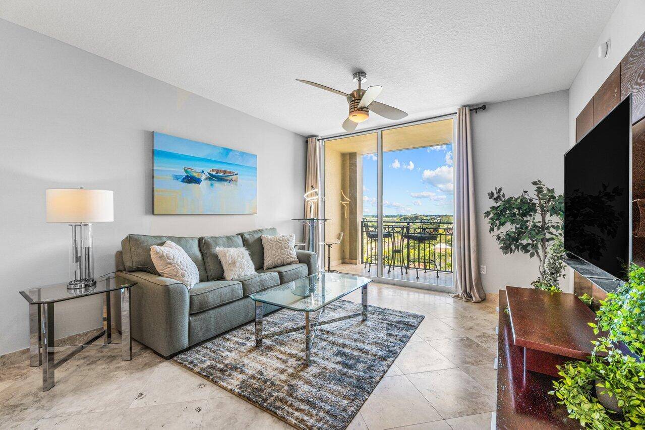 West Palm Beach, FL 33401,550 Okeechobee BLVD 824