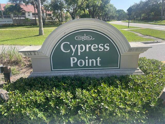 Palm Beach Gardens, FL 33418,255 Cypress Point DR