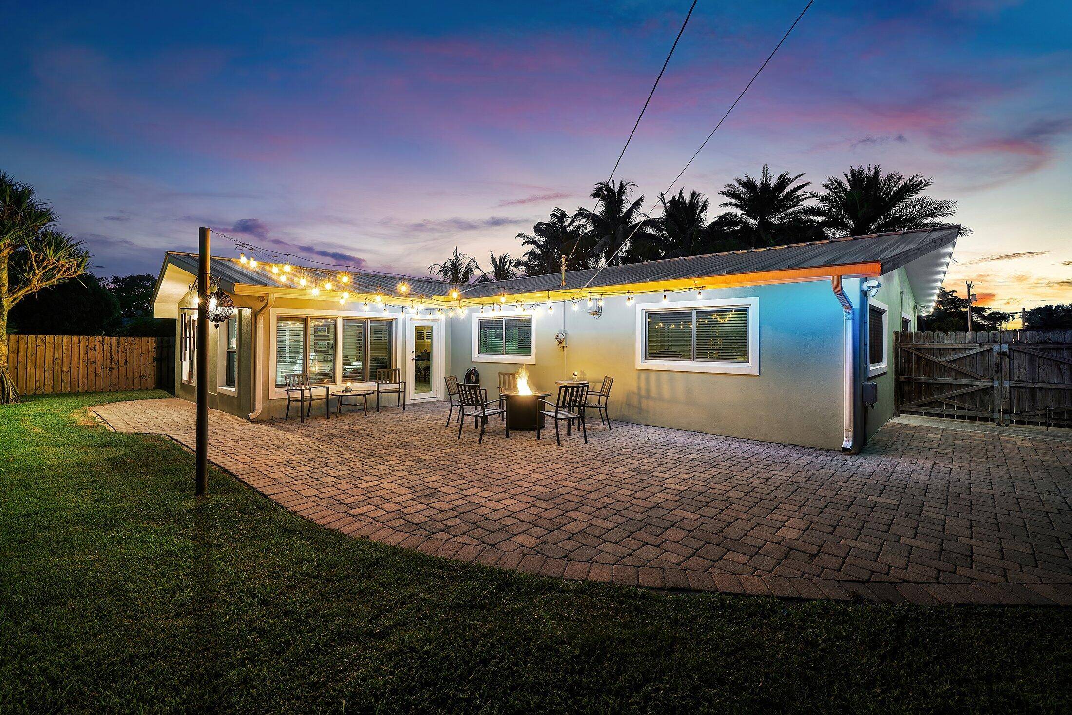 North Palm Beach, FL 33408,504 Gulf RD