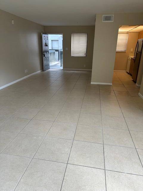 West Palm Beach, FL 33401,1850 N Congress AVE 209