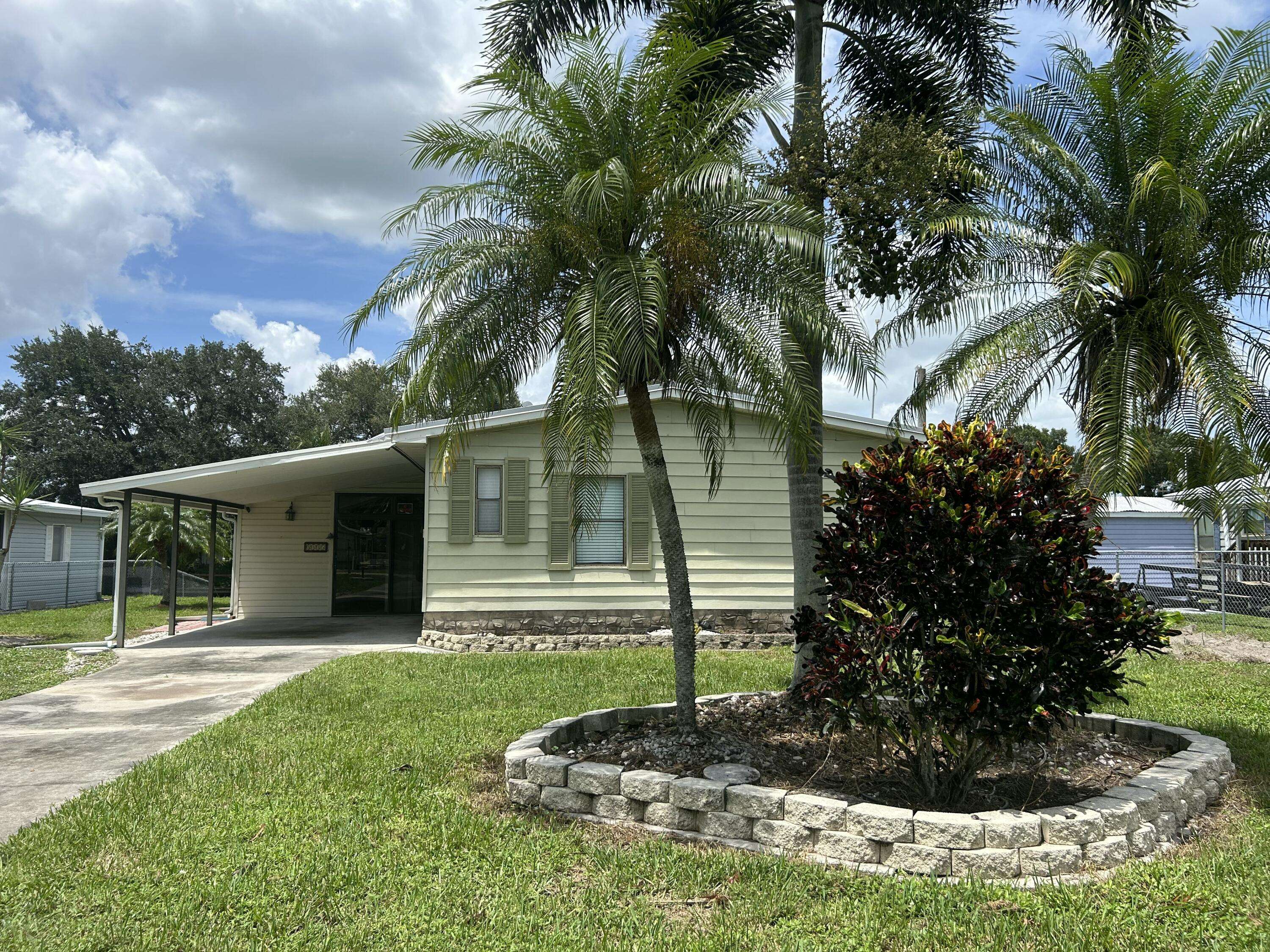 Okeechobee, FL 34974,3135 SE 20th CT