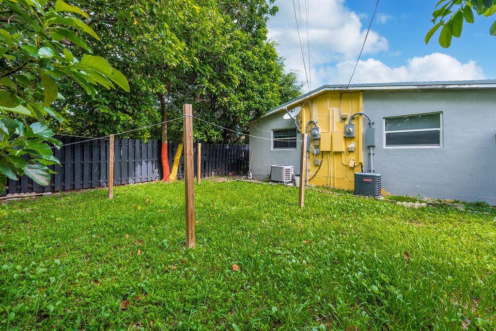 Hollywood, FL 33021,5936 Garfield ST