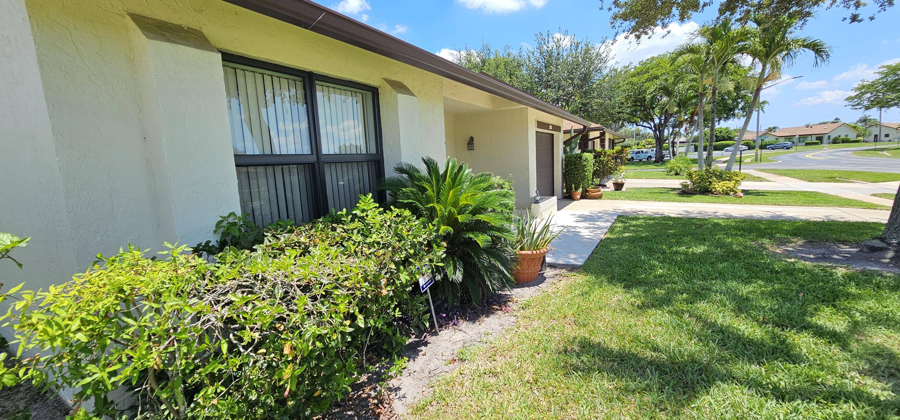 Greenacres, FL 33463,3298 Shadow Wood DR